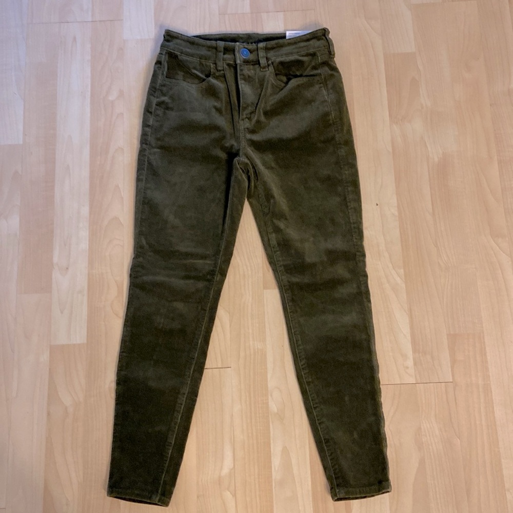 NWT American Eagle hi-rise jegging green corduroy pants size: 2 26W, x-short